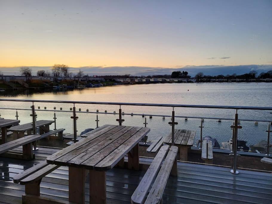 7 Lakes Breaks At 7 Lakes Country Park Crowle  Екстер'єр фото