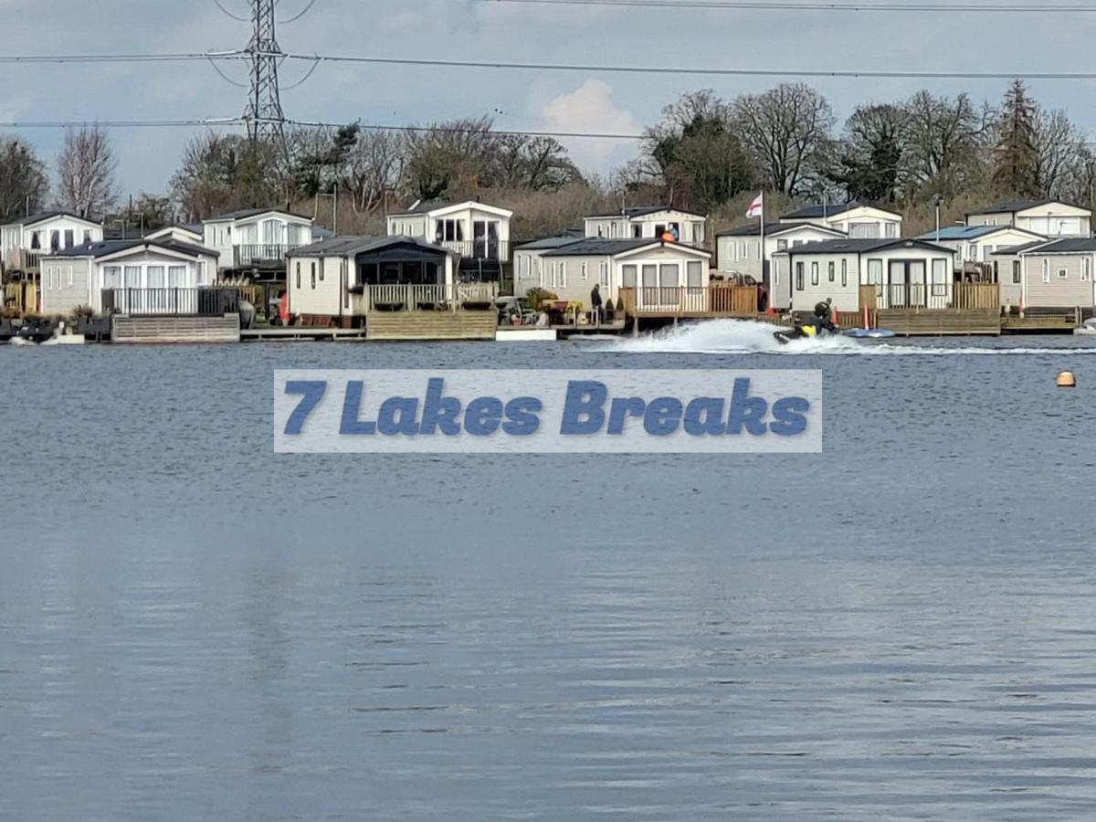 7 Lakes Breaks At 7 Lakes Country Park Crowle  Екстер'єр фото